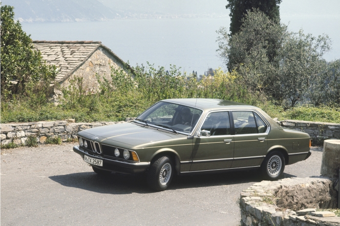BMW 7series (first generation)