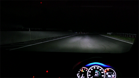 PIAA史上最高のカンデラ値を誇るLEDバルブ