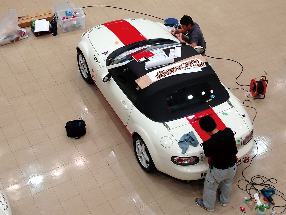 アヘッド メディア対抗ロードスター4時間耐久レース出場! 上から