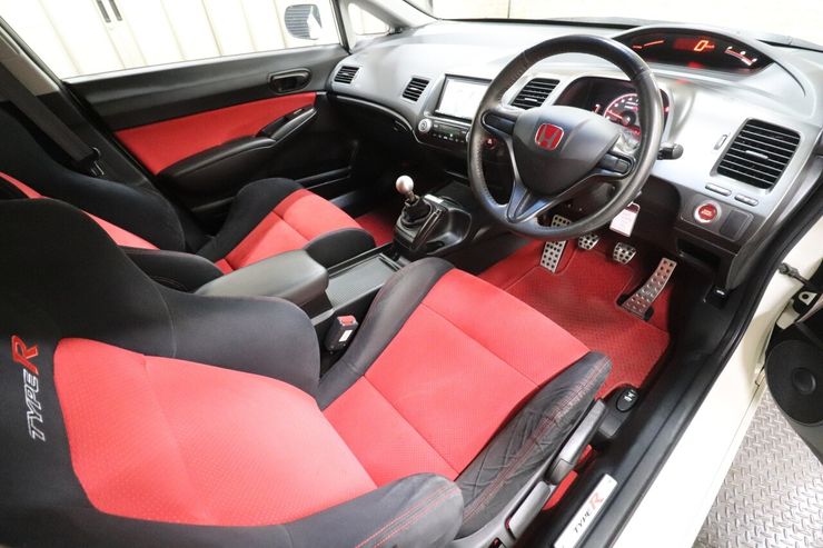 H.20(2008)年 ホンダ シビックタイプR 2.0 赤黒インテリア 純正18インチ ホワイト 走行97,800km