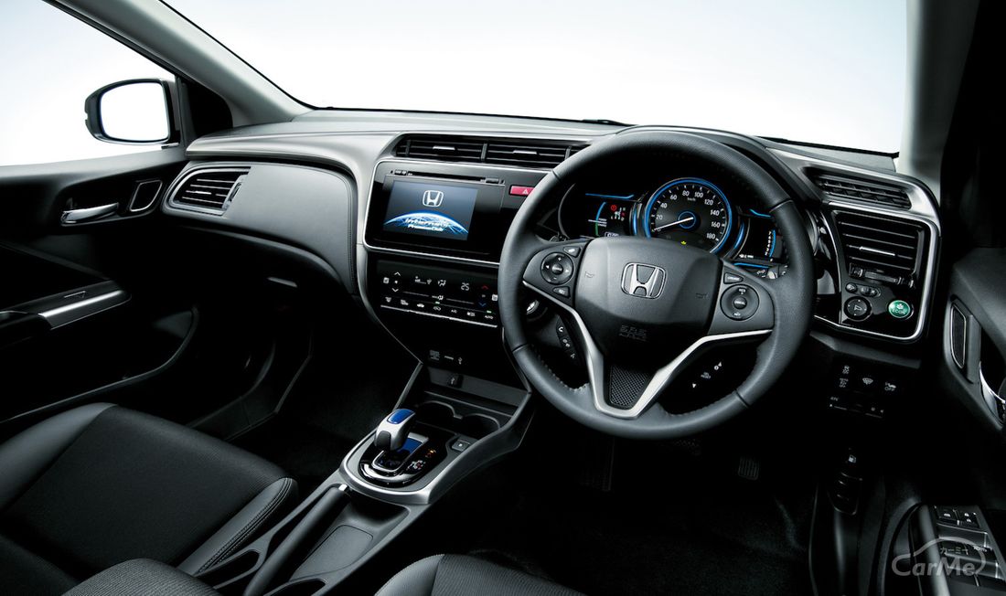 ホンダ グレイスの収納機能は利便性が抜群