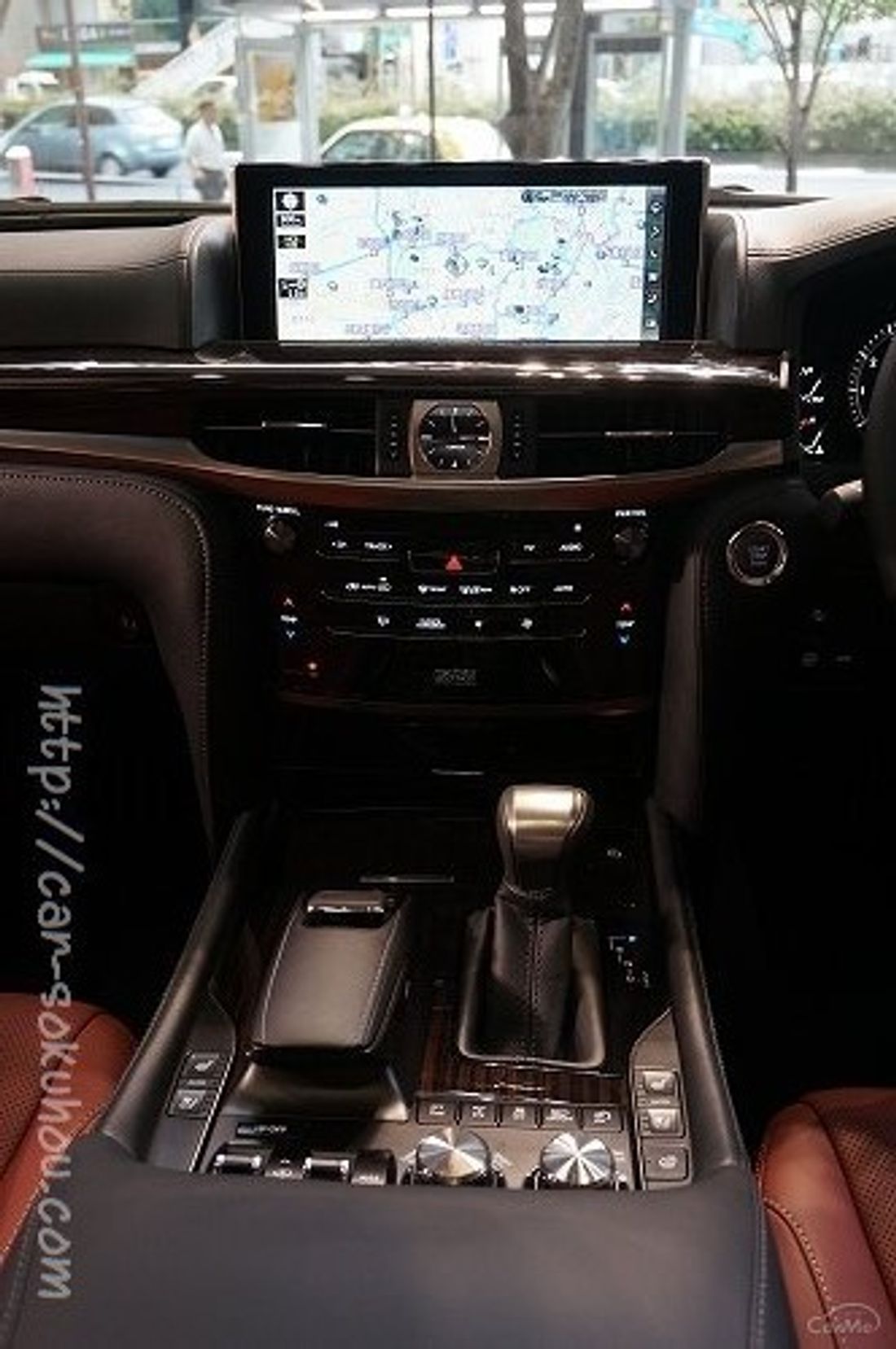 トヨタ ランクル200 2015