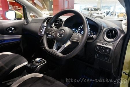 他車では味わえないsモードの走りに驚愕 ノートe Power試乗した感想 車ニュース 中古車情報 中古車検索なら 車選びドットコム 車選び Com