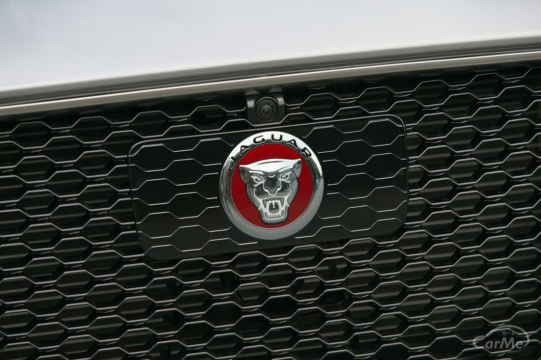 ジャガー F-PACE R-SPORT 2.0L D180 Eiger Grey 萩原文博