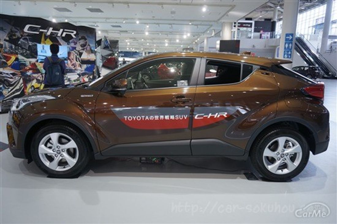 トヨタ C-HR