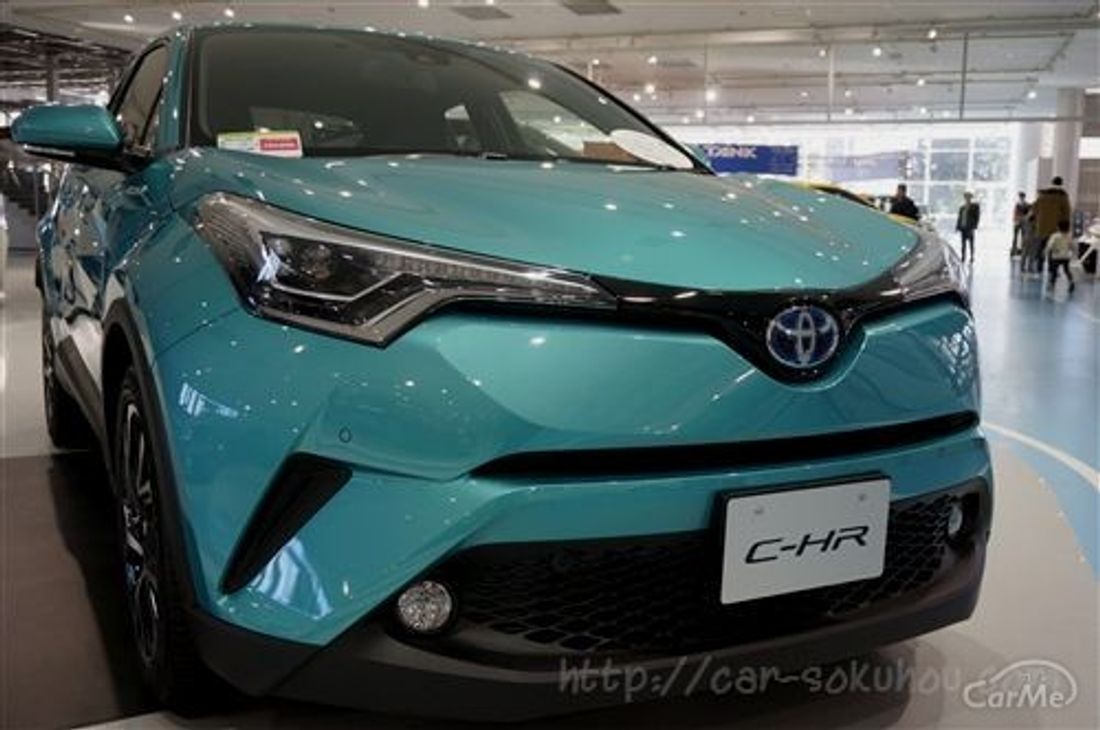 トヨタ C-HR 2017