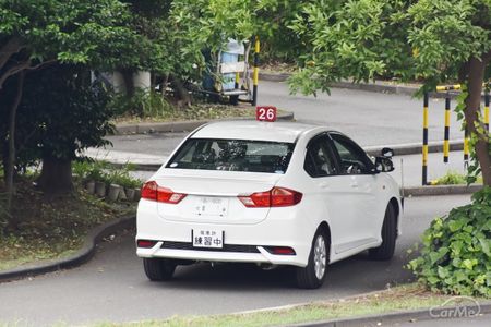 教習車