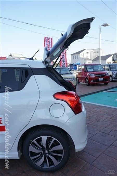 競合車と同じレベルって本当 新型スイフトの荷室容量はどのくらいか確認してみた 車ニュース 中古車情報 中古車検索なら 車選びドットコム 車選び Com