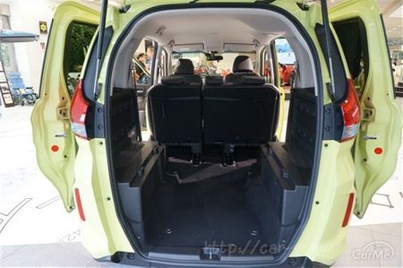 フリードプラスの内装レビュー 3列目シートモデルとの違いは 車ニュース 中古車情報 中古車検索なら 車選びドットコム 車選び Com