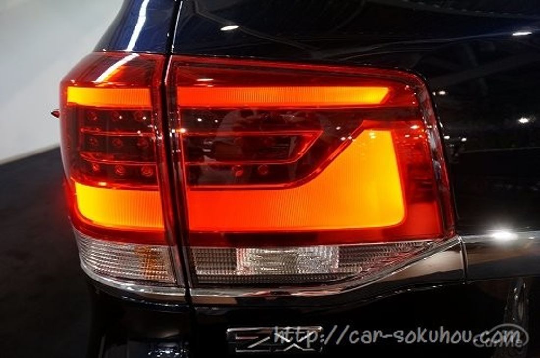 トヨタ ランドクルーザー200 2015