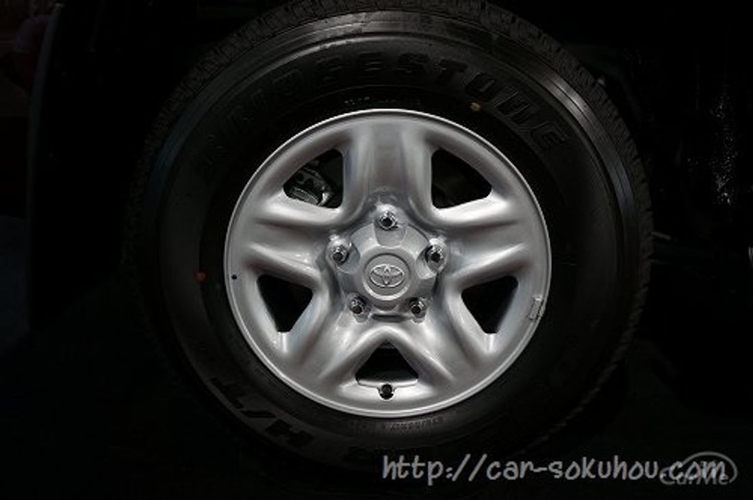 トヨタ ランクル200 2015