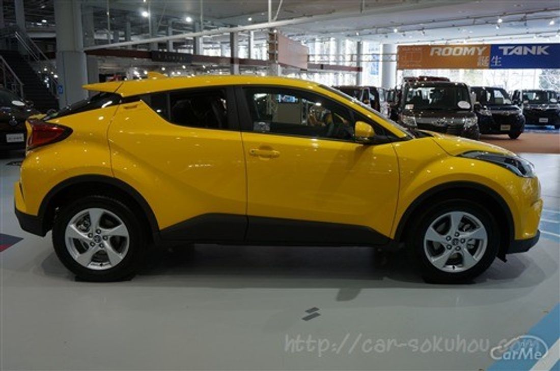 トヨタ C-HR 2017