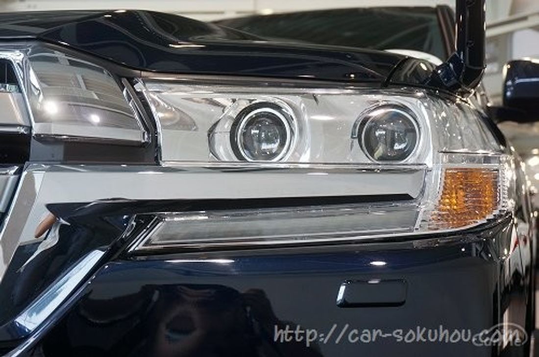 トヨタ ランクル200 2015