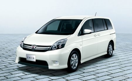 腐りかけのマッシュルーム や 全裸 など 世界が驚く日本の変な車種名7選 車ニュース 中古車情報 中古車検索なら 車選びドットコム 車 選び Com