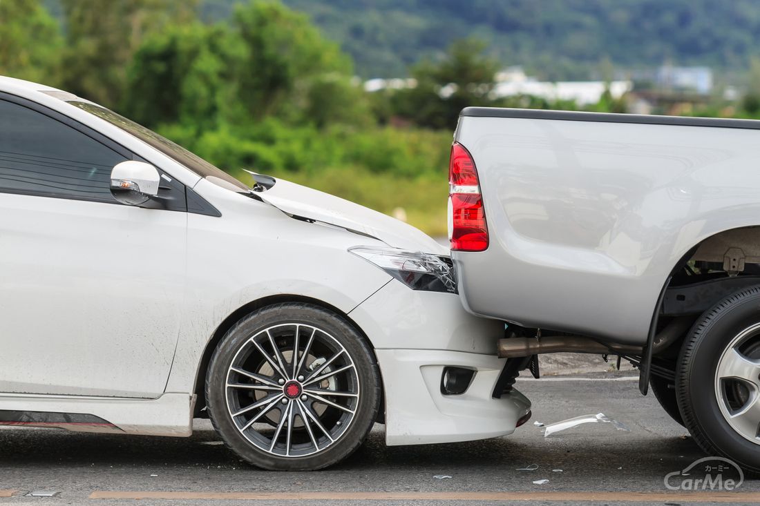 煽られて急ブレーキ 後続車に追突されたら どちらが悪いのか