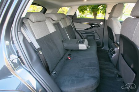 プロ解説 レンジローバーイヴォークのインテリア 内装 と荷室を徹底解説 の写真 4枚目 By 車選びドットコム