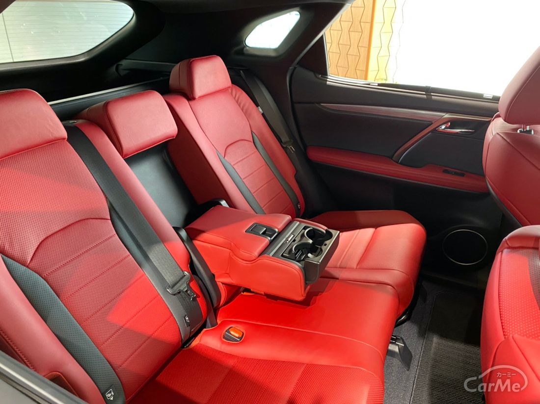 5名乗りと7名乗りを設定 レクサス 4代目rxは支払総額725万740円 実際に見積もり取ってみた の写真 3枚目