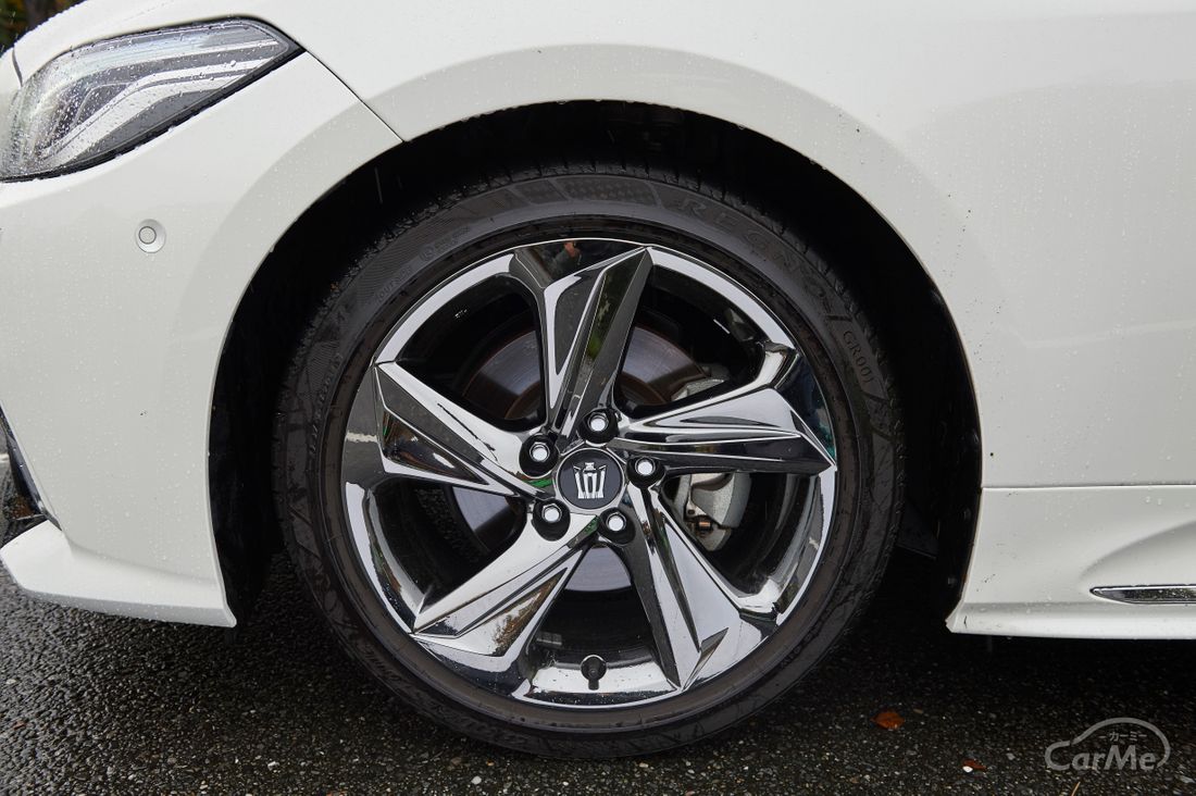 トヨタ クラウン RS 黒田明
