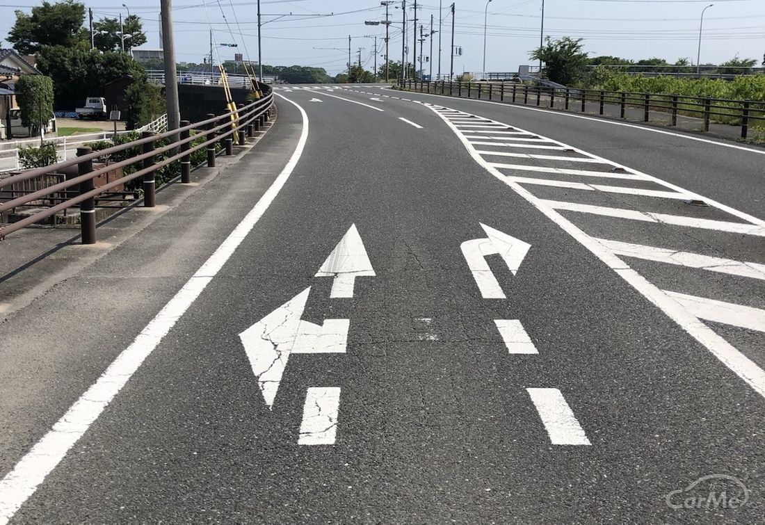 道路の ゼブラゾーン 走行は違反にならない か か By 車選びドットコム 道路の ゼブラゾーン 走行は違反にならない か か By 車選びドットコム