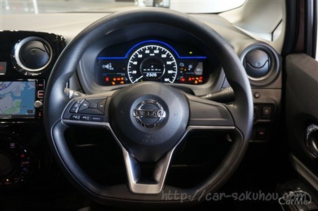 日産 ノート e-power 2016