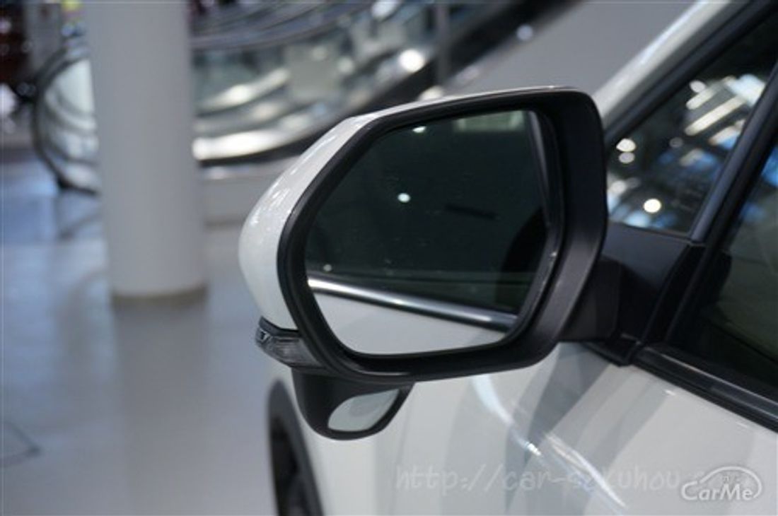 トヨタ C-HR 2017