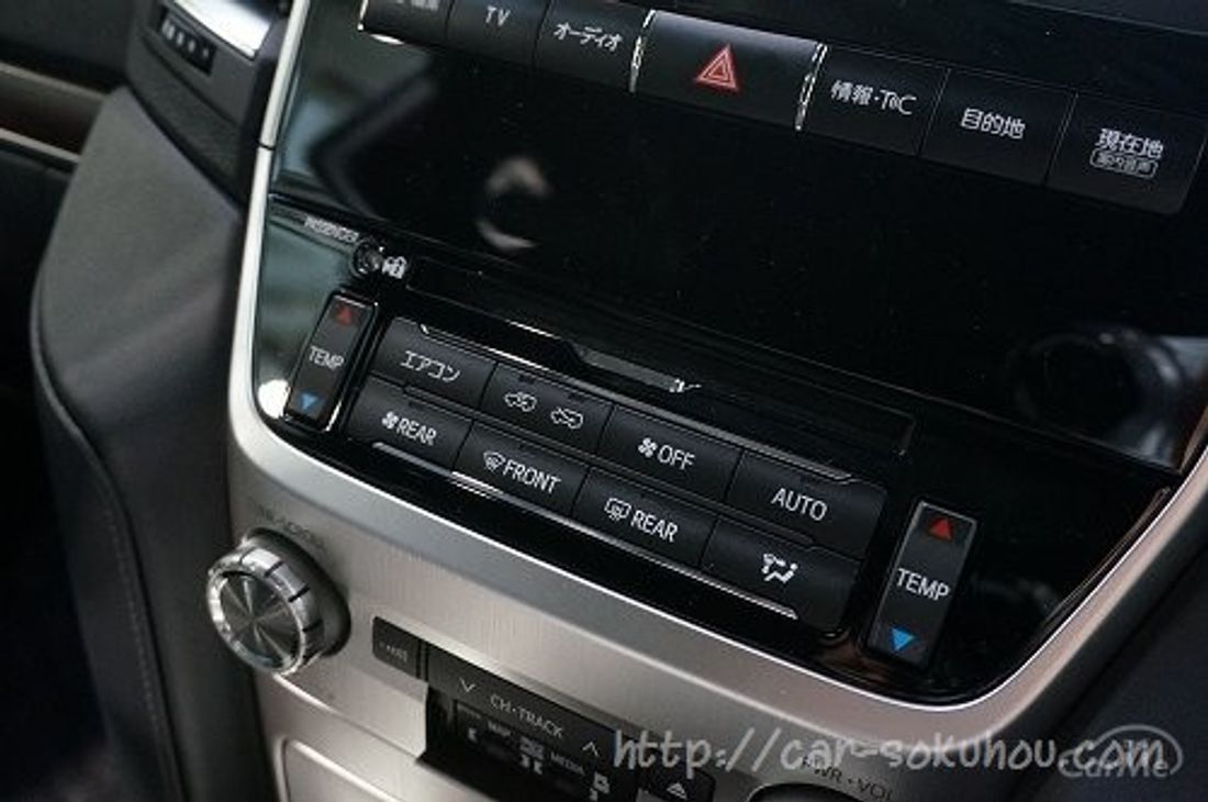 トヨタ ランクル200 2015