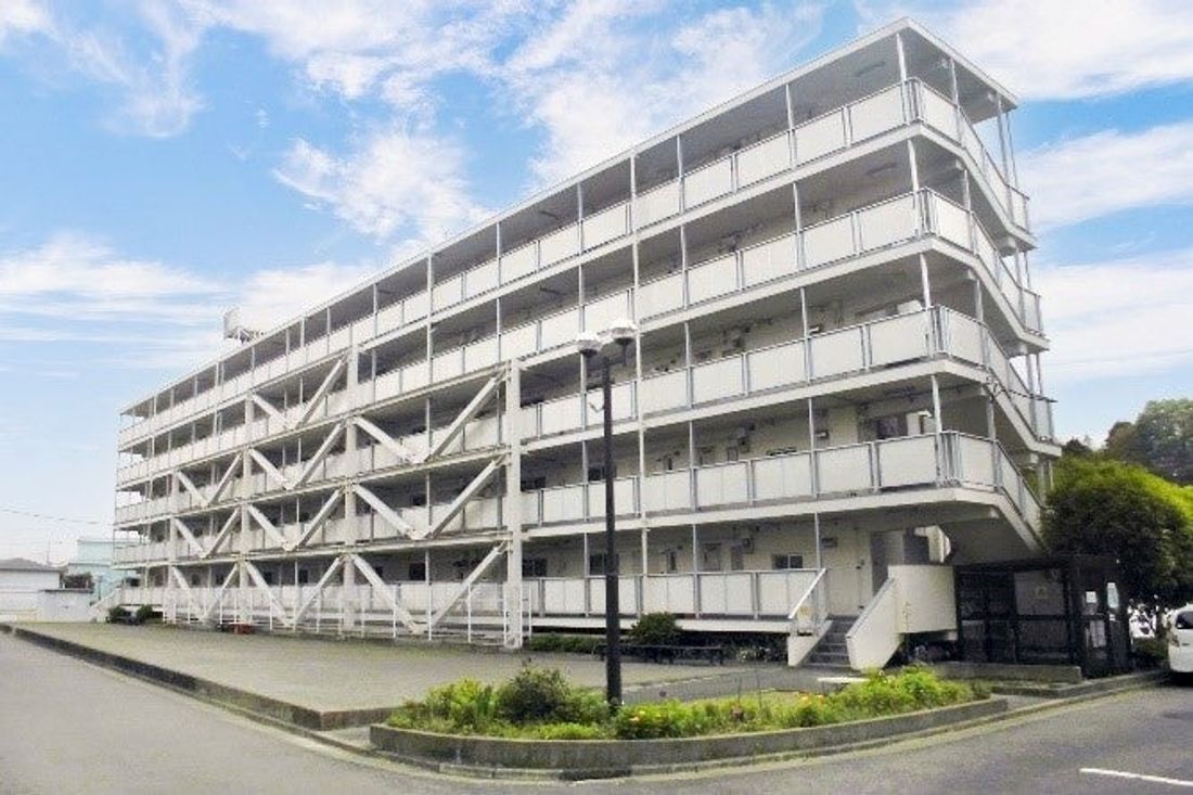 全国に10万戸以上展開する賃貸管理のビレッジハウス・マネジメント、EV充電「テラチャージ」導入
