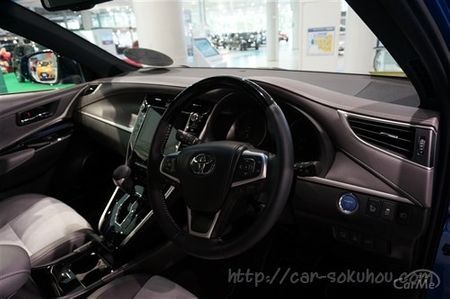 ハリアー スタイルアッシュのインパネ グレーの内装色はどうだった 車ニュース 中古車情報 中古車検索なら 車選びドットコム 車選び Com