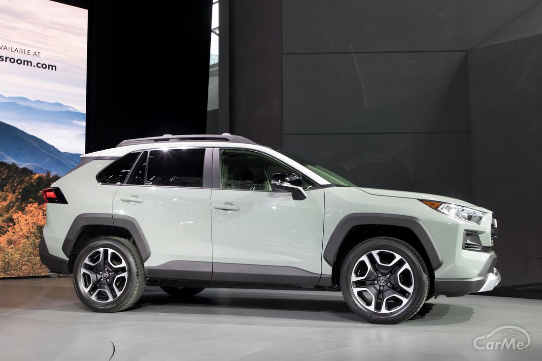 トヨタ RAV4 2018