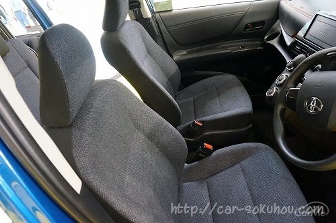 トヨタ シエンタ 2015