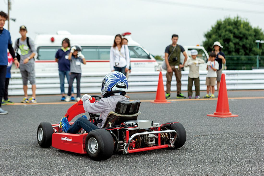 アヘッド 夏休みの思い出と、親子電気レーシングカート教室