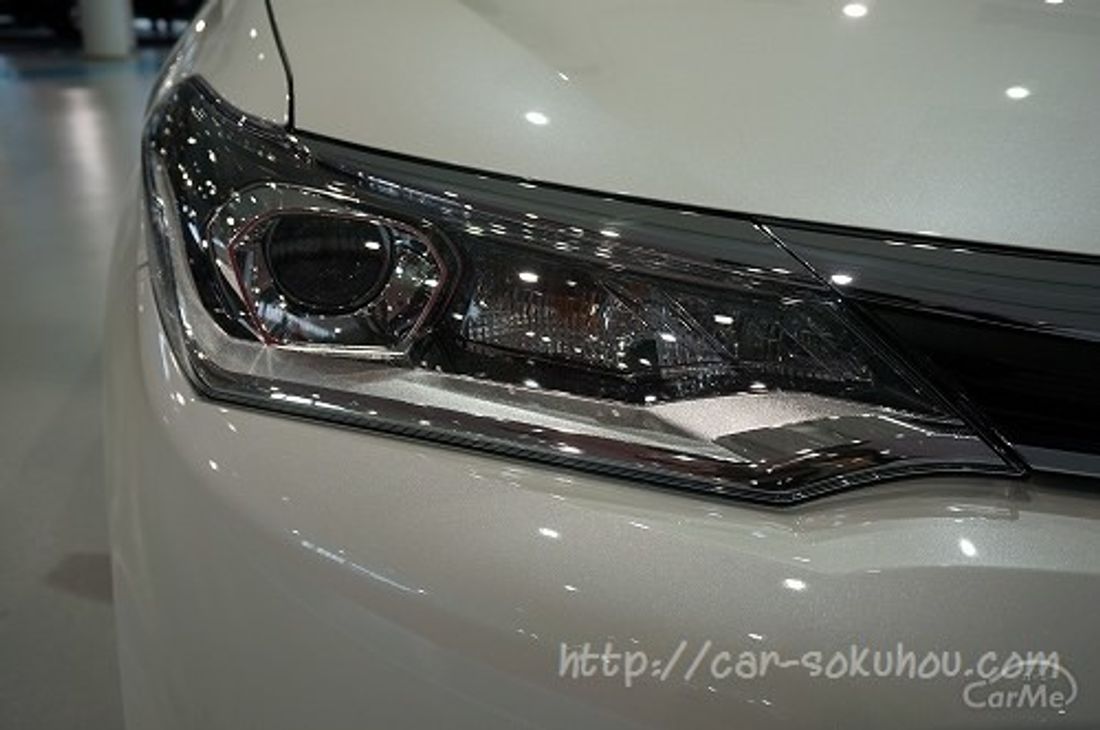 トヨタ カローラフィルダー 2015