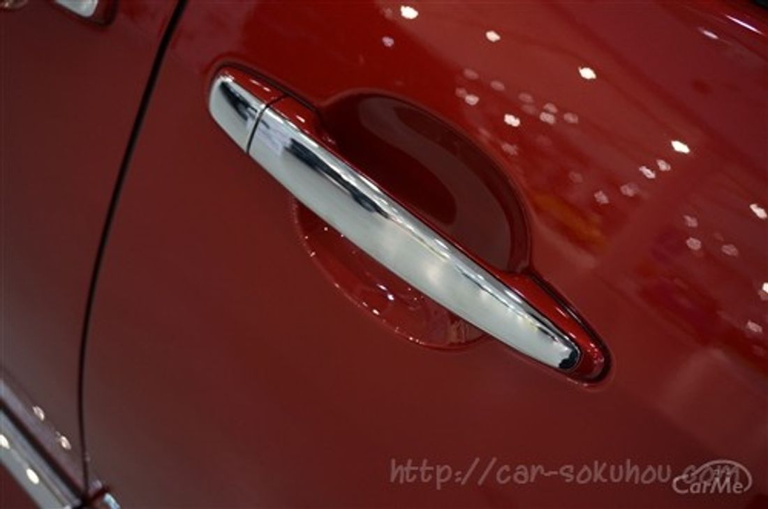 トヨタ エスティマ 2016