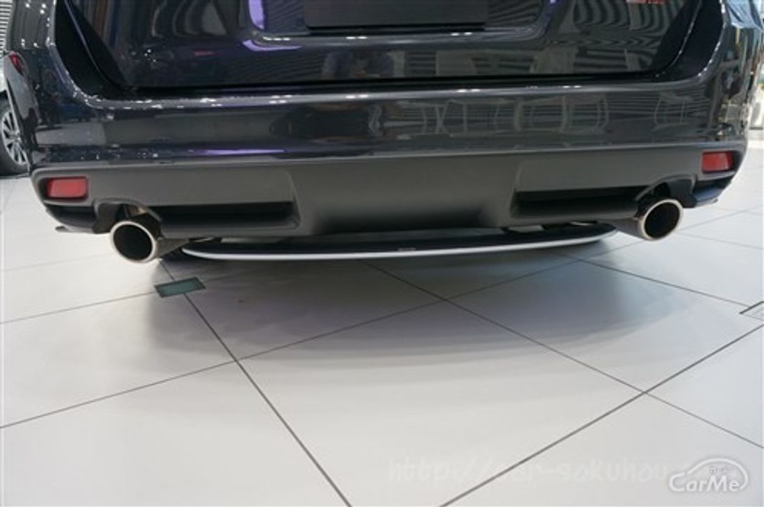 スバル レヴォーグ STI 2016
