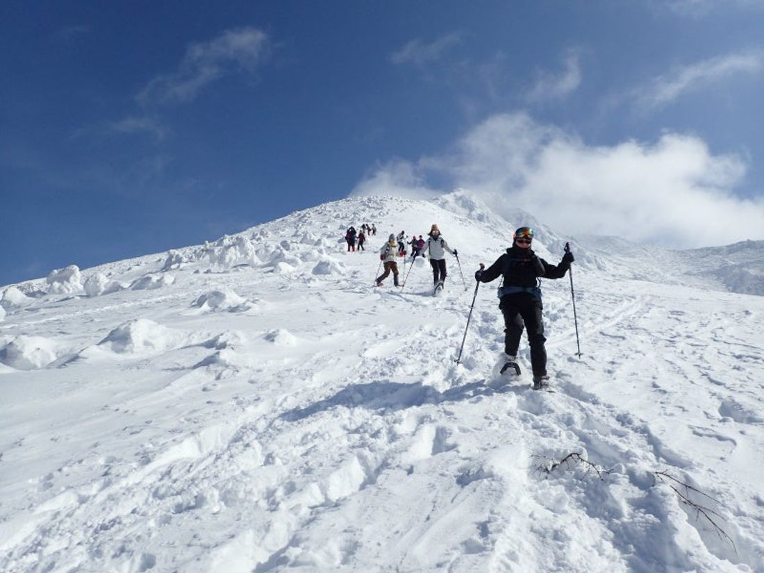 【2023/1/18(水)】誰でも気軽に雪山を楽しめる「スノーシュー」遊びを紹介する講習会を開催!|finetrack…