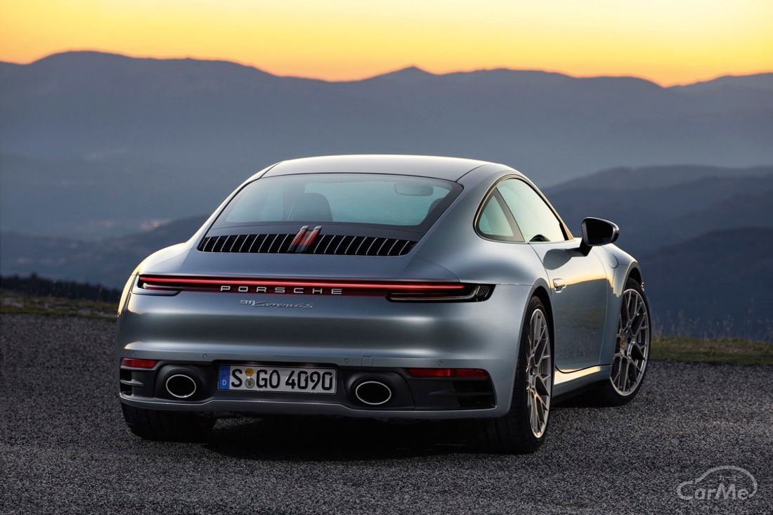 ポルシェ 911 992型
