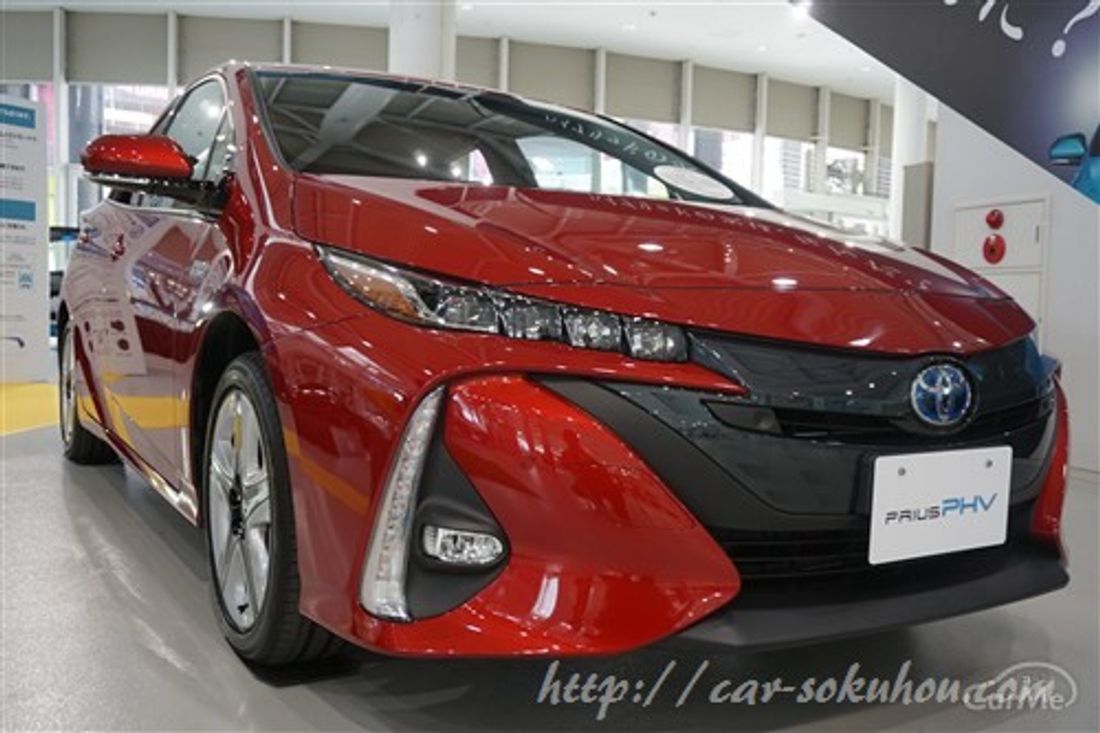 トヨタ プリウス PHV 2017