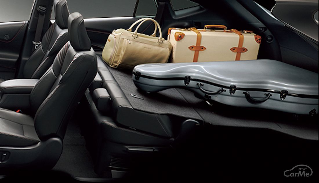 トヨタ ハリアーの後部座席 リアシート の使い勝手はいかにの写真 3枚目