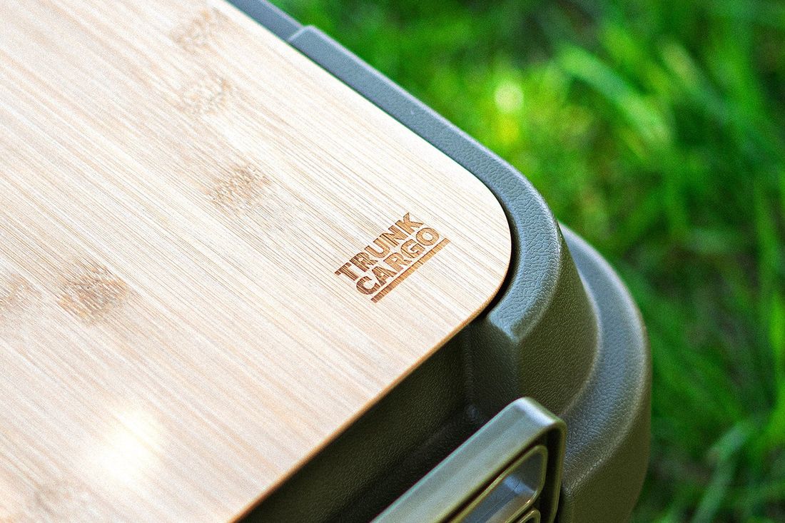 キャンプ収納の定番「トランクカーゴ」から専用のテーブルボードが登場