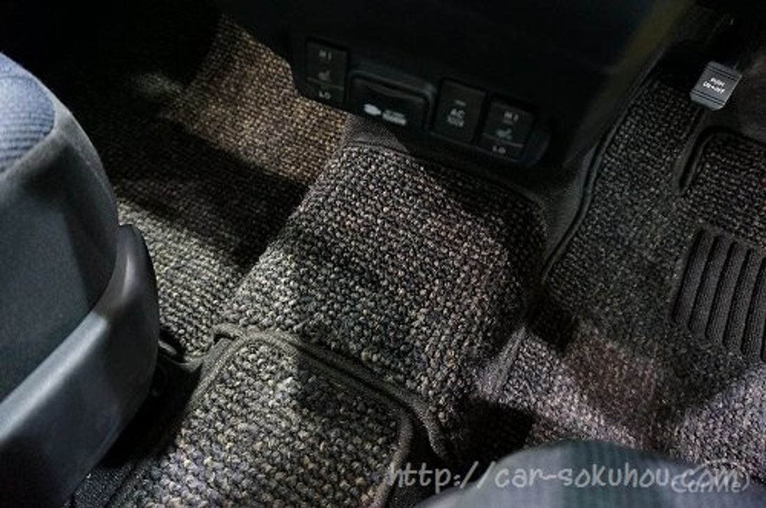 トヨタ シエンタ 2015