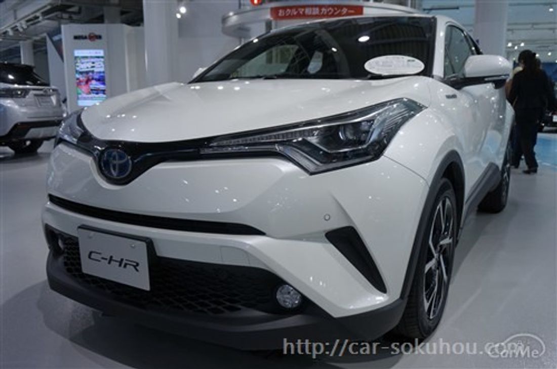 トヨタ C-HR 2017