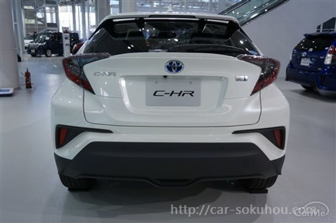 トヨタ C-HR 2017