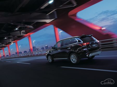 三菱 アウトランダーphevはマイナーチェンジで何が変わった 車ニュース 中古車情報 中古車検索なら 車選びドットコム 車選び Com