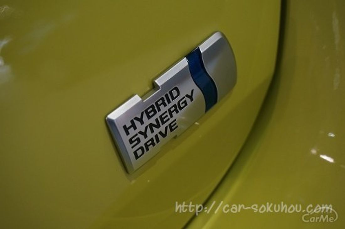 トヨタ オーリス ハイブリッド 2016