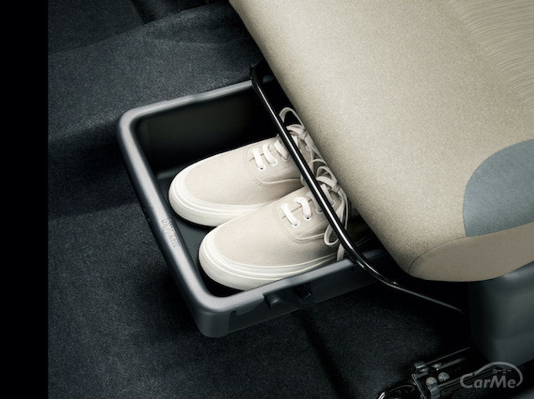 トヨタ 初代ピクシス ジョイの収納機能は利便性が抜群