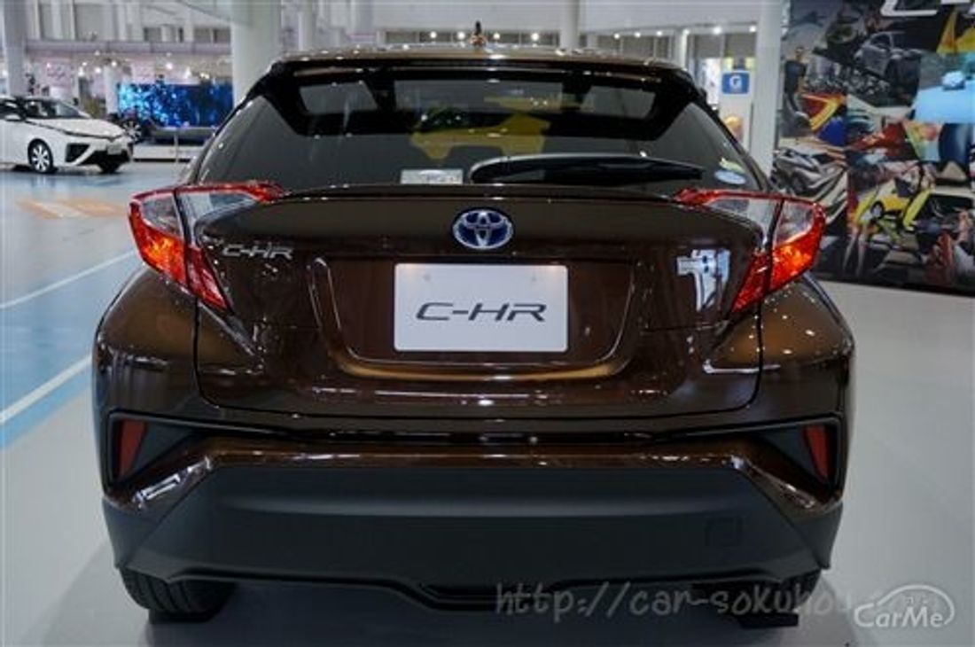 トヨタ C-HR 2017