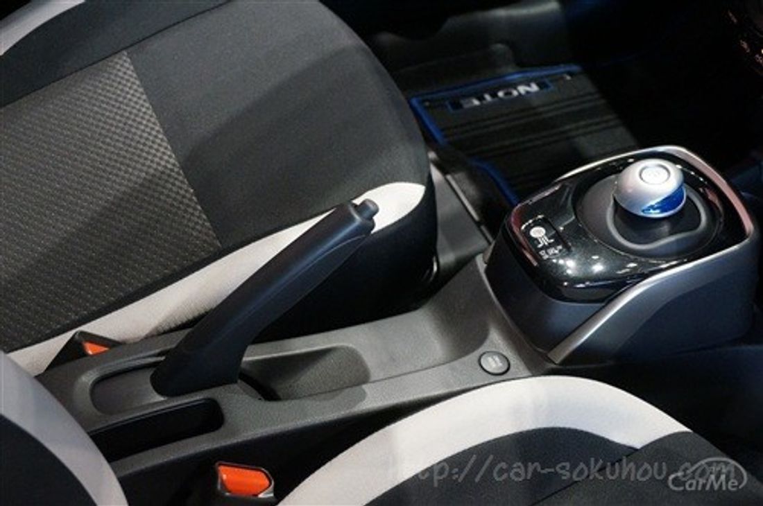 日産 ノート e-power 2016