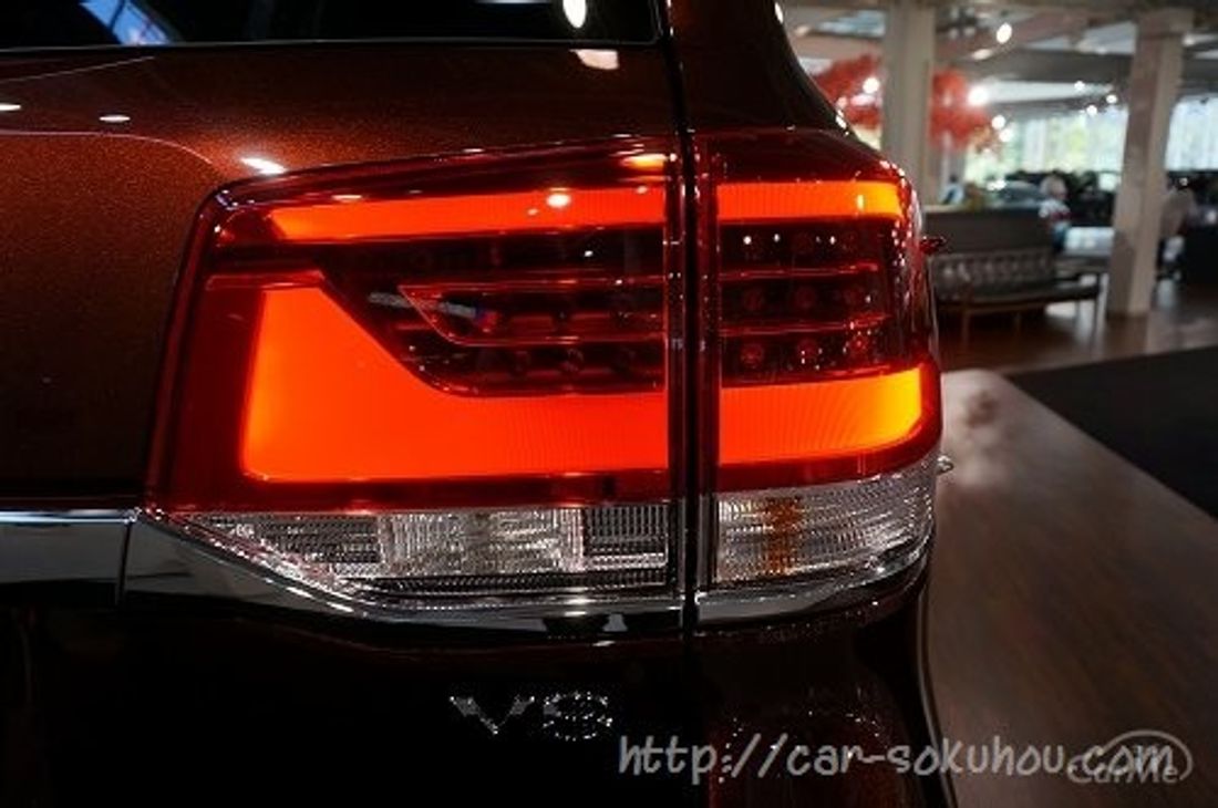 トヨタ ランクル200 2015