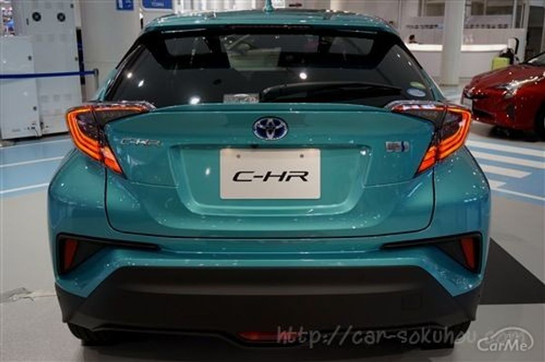 トヨタ C-HR 2017