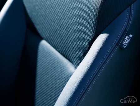 ホンダ グレイスの後部座席 リアシート の使い勝手はいかに 車ニュース 中古車情報 中古車検索なら 車選びドットコム 車選び Com